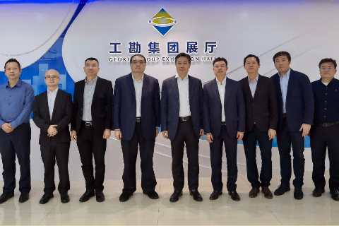  汕头高新区管委会考察团莅临完美体育集团考察指导